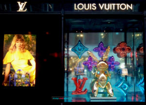 Louis Vuitton, Masters Collection, Jeff Koons, Monet Bag, Lea Seydoux, Inflated Rabbit, 