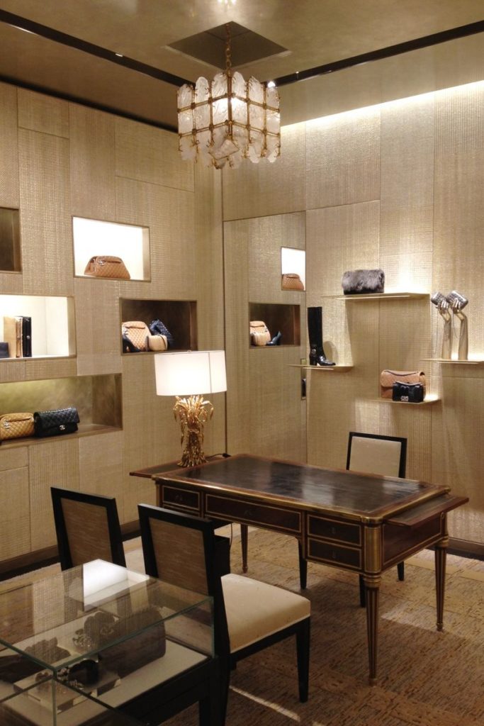 gold and beige interior, soft lights and cosy atmosphere interiors, luxury feel, chic finish